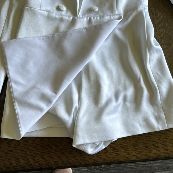 ALICE + OLIVIA Myra Notch Lapel Blazer Romper, size 4, $550 - Picture 9 of 13